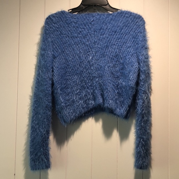 H&M Divided fuzzy soft stretchy cornflower blue semi crop sweater S - Picture 5 of 6